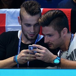 Debuchy Targetkan Bisa Latihan Penuh Bulan Depan