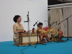 Kisah Rofit dan Hiromi Mencari Sesuap Nasi dari Gamelan di Negeri Sakura