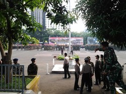 TNI dan Polri Gelar Apel Pasukan Jaga Pelantikan Ahok dan Penanganan Banjir