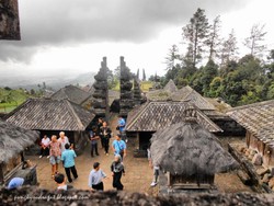 Candi Cetho yang Misterius di Kaki Gunung Lawu