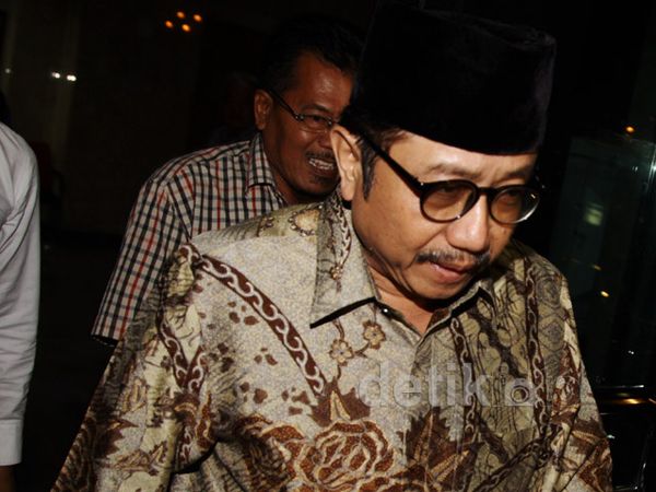 Waryono Karno Diperiksa untuk Sutan Bhatoegana