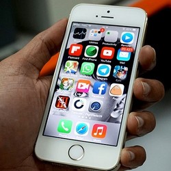 Adu Keamanan Ponsel Jagoan, Mana Paling Rentan?