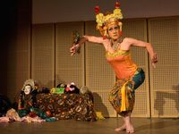 Didik Nini Thowok Kolaborasikan Budaya Melalui Tarian