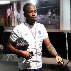 Hodgson Mungkin Beri Debut untuk Berahino