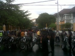 Demo BBM Rusuh, Kapolres Sleman Terluka Bakar karena Diserang Mahasiswa