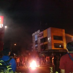 Diwarnai Lempar Batu, Demo Massa HMI di Cikini Sempat Ricuh