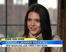 Kendall Jenner Bicara Soal Karir Modelling & Aksi Pamer Payudara