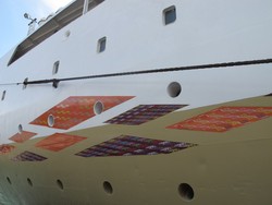 Kain Ulos Hiasi Kapal Pesiar Baru Pelni