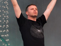 Fokus Kuliah, Ed Simons Pisah dari The Chemical Brothers