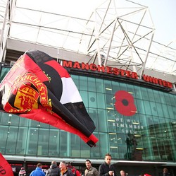 Absen di Liga Champions, Pendapatan MU Turun