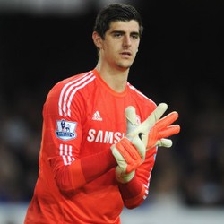 Courtois Tak Segan Kritik Rekan Setimnya yang Tampil Buruk