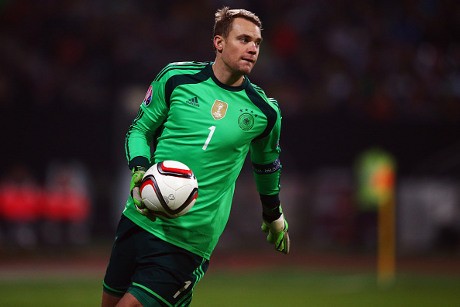 Neuer Akui Sulit Menangi Ballon dOr, Sindir Ronaldo