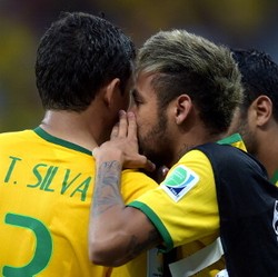 Neymar Sebut Ban Kapten Brasil Takkan Rusak Pertemanannya dengan Thiago Silva