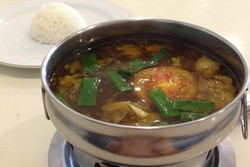 Kembang Mayang: Asyiknya Makan Siang dengan Pindang Iga yang Asam Segar