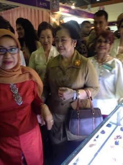 Salami Ahok Saat Pelantikan, Ini yang Disampaikan Megawati