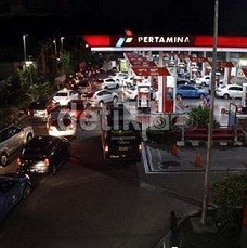 Pasca Kenaikan BBM, Polisi Tetap Jaga SPBU