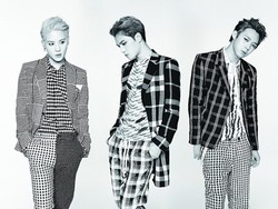 Kenang Formasi Lengkap TVXQ, JYJ Nangis di Konser Jepang
