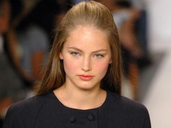 Supermodel Ini Bergabung dengan Sekte Sesat Sebelum Bunuh Diri