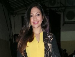 Ditunggu Penggemar, Rahma Azhari Comeback