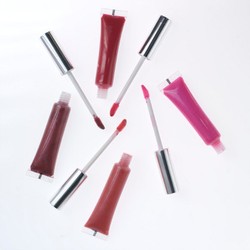 3 Hal yang Harus Diperhatikan Sebelum Memakai Lipstik Cair