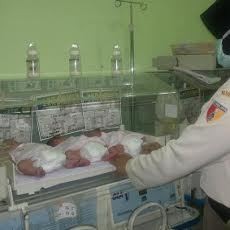 Seorang Perempuan di Sidoarjo Lahirkan Bayi Kembar Tiga