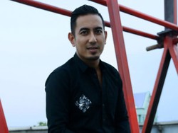 Judul dan Ucapan Thanks To Jadi Kendala Penggarapan Album Baru Rio Febrian