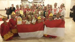 Grup Musik dan Tari Labschool Cibubur Raih Emas di Kejuaraan Dunia