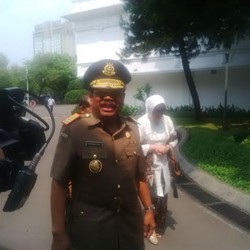Komjak: Jaksa Agung Bisa Hancurkan Kejaksaan Bila Main-main Politik