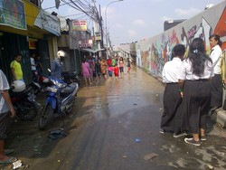 Jalan di Bawah Flyover Kalibata Kebanjiran, Lalu Lintas Macet Parah
