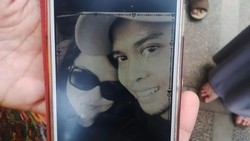 Ini Foto Mesra Jean dan Sri di Profil BBM Terakhir