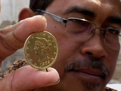 Warga Pekalongan Kaget Temukan Koin Berusia Seabad Lebih di Rumah Tua