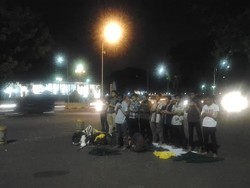 Setelah Salat Magrib, Demo Mahasiswa di Depan Istana Bubar