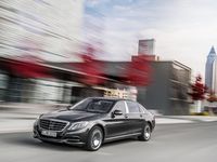 Mobil Super Mewah Mercy