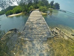 Unik! Jembatan Ini Memisahkan Laut dan Sungai Air Tawar