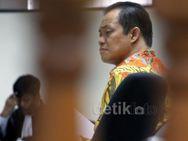 Tangan Kanan Akil Didakwa Rintangi Penyidikan KPK