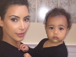 Kim Kardashian Tak Akan Larang Putrinya Foto Bugil Saat Dewasa