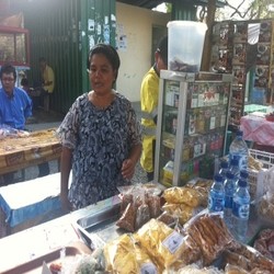 Tukang Gorengan di Sekitar Tambang Newmont Bisa Raup Rp 1,5 Juta/Hari