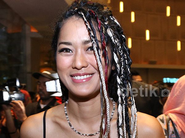 Wow, Prisia Nasution Berambut Gimbal