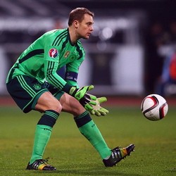 Cederanya Tak Serius, Neuer Mungkin Bisa Main Akhir Pekan Ini