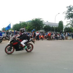 Ratusan Buruh Demo, Akses Jalan ke Tol Cibitung 2 Sempat Diblokir