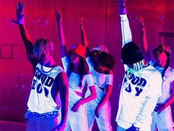 Mencicipi Kolaborasi GD dan Taeyang Bigbang di Good Boy