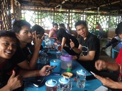 Ceng cengan Para Finalis Bikin Cair Suasana Touring