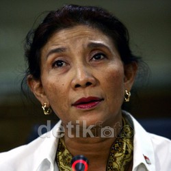 Pagi-pagi, Menteri Susi Datangi Kantor OJK