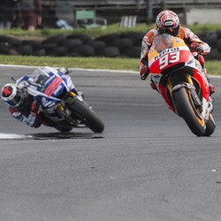 Lorenzo: Marquez Berbakat, Berani, dan Banyak Ambil Risiko