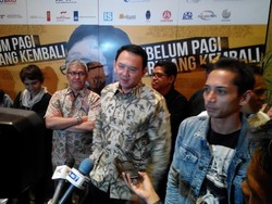 Ketika Gubernur Ahok Menyentil Nurani Anak Buah Lewat Traktir Nonton