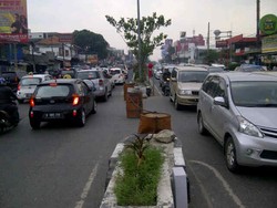Yang Mau Melintas atau Cari Makan, Ruas Jl Margonda Depok Macet di Kedua Arah
