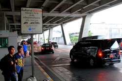 Melihat Penerapan Larangan Parkir di Bandara Suvarnabhumi Bangkok