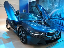 Mobil Sport Hybrid BMW i8 Seharga Rp 2,3 Miliar Laris Manis