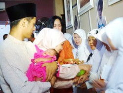Bahagianya Ricky Harun Gelar Aqiqah Putri Pertama