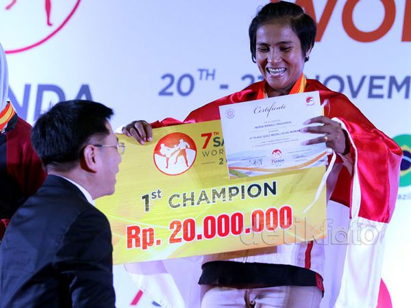Moria Raih Emas di Kejuaraan Dunia Wushu Sanda